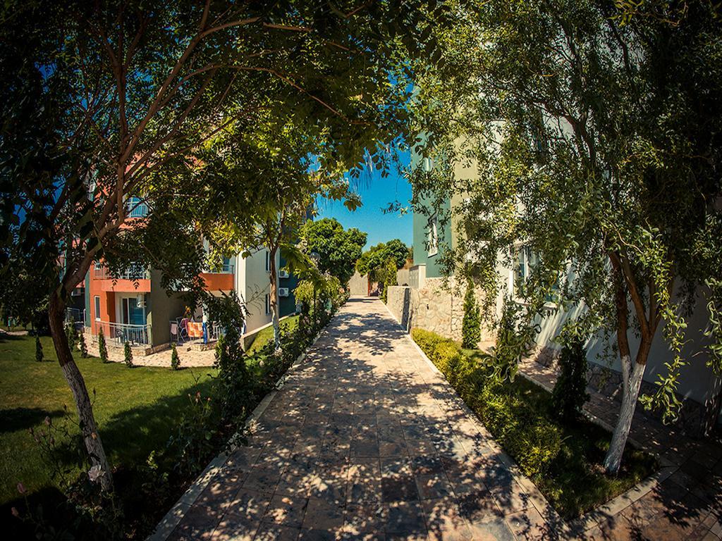 Gt Green Fort Beach Apartments Slăntjev Brjag Exteriör bild