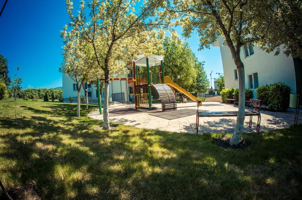 Gt Green Fort Beach Apartments Slăntjev Brjag Exteriör bild