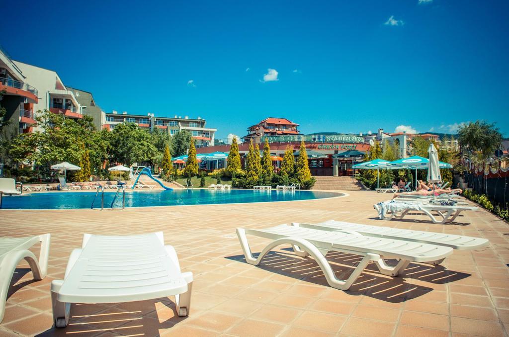 Gt Green Fort Beach Apartments Slăntjev Brjag Exteriör bild