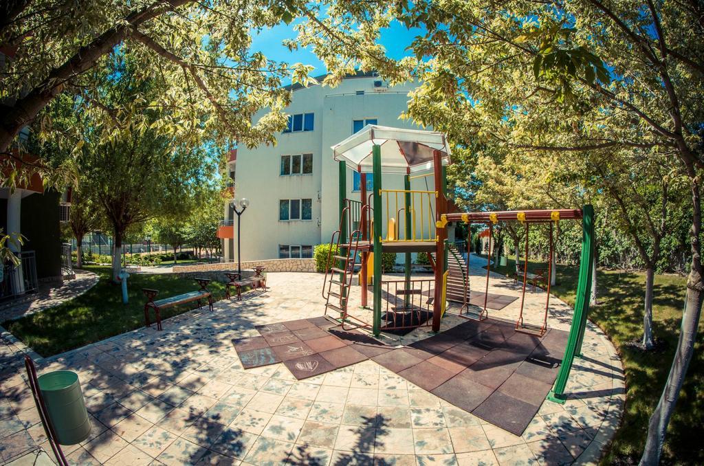 Gt Green Fort Beach Apartments Slăntjev Brjag Exteriör bild