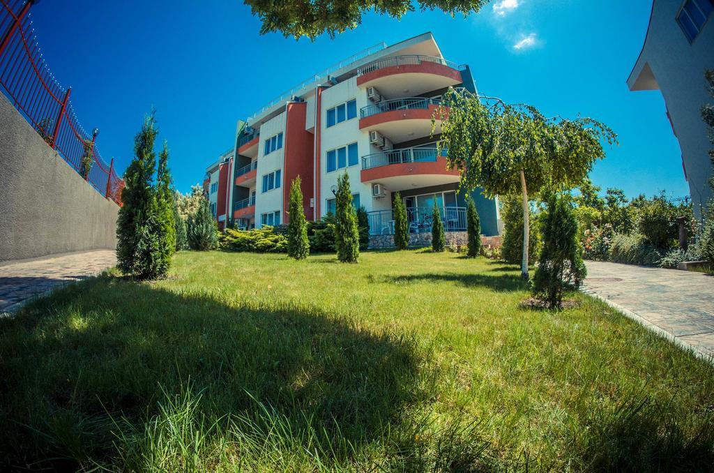 Gt Green Fort Beach Apartments Slăntjev Brjag Exteriör bild