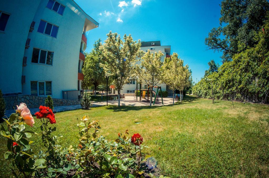 Gt Green Fort Beach Apartments Slăntjev Brjag Exteriör bild