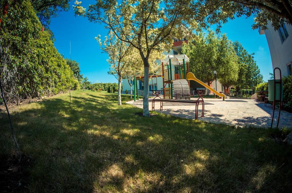 Gt Green Fort Beach Apartments Slăntjev Brjag Exteriör bild