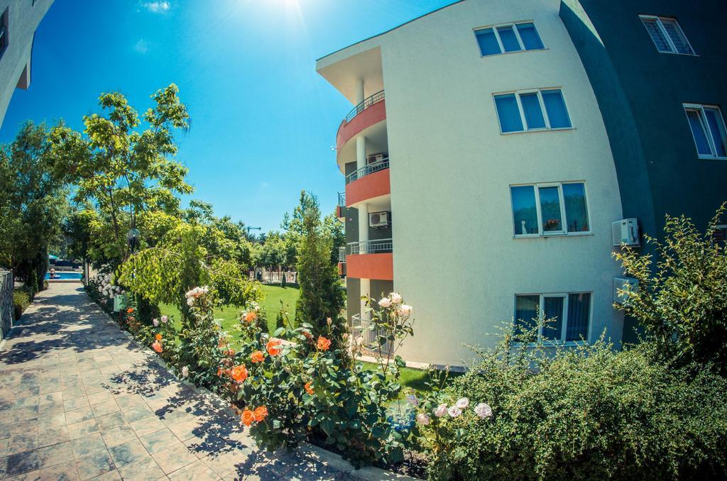 Gt Green Fort Beach Apartments Slăntjev Brjag Exteriör bild