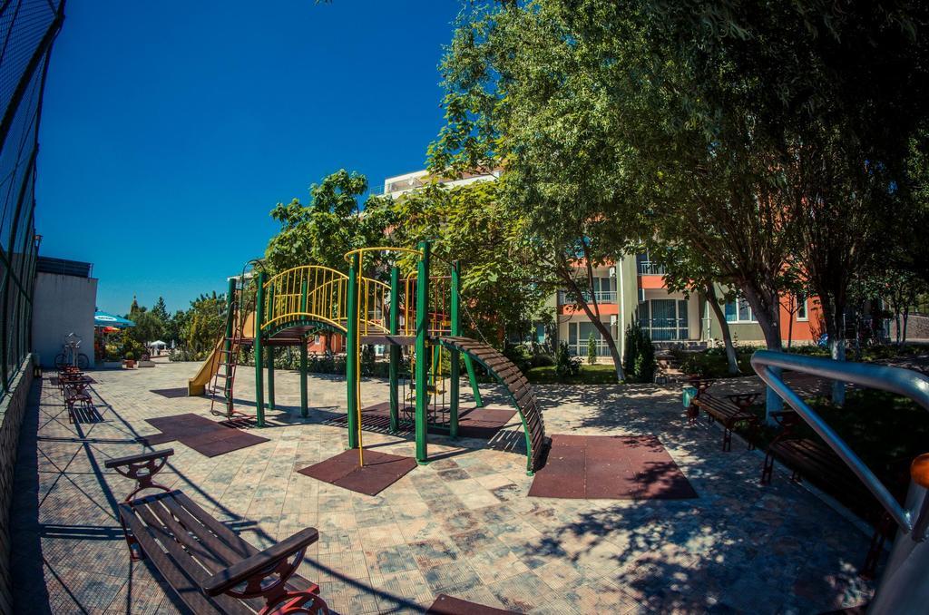 Gt Green Fort Beach Apartments Slăntjev Brjag Exteriör bild