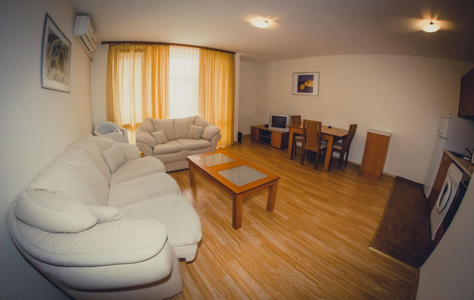 Gt Green Fort Beach Apartments Slăntjev Brjag Exteriör bild