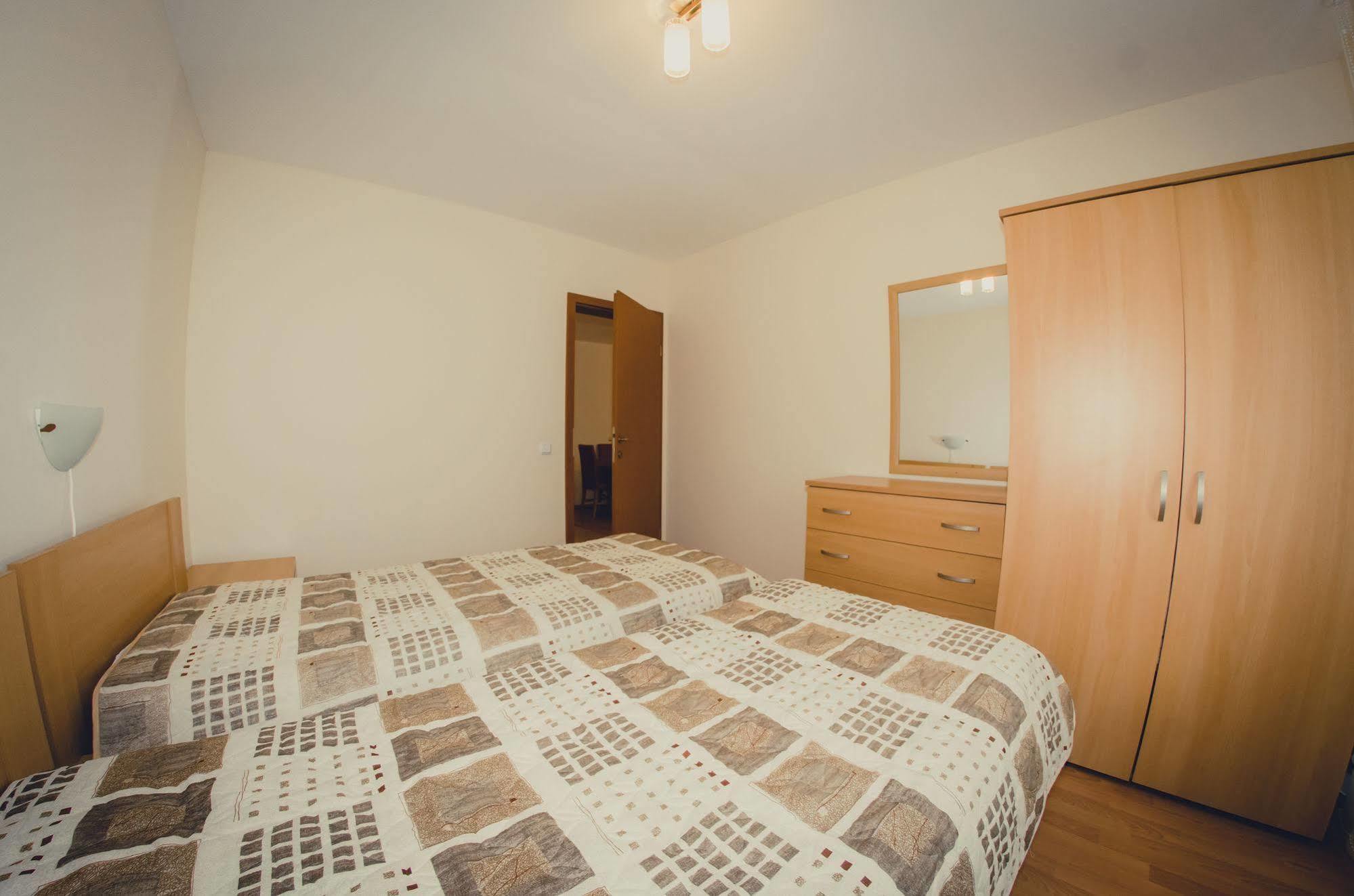 Gt Green Fort Beach Apartments Slăntjev Brjag Exteriör bild
