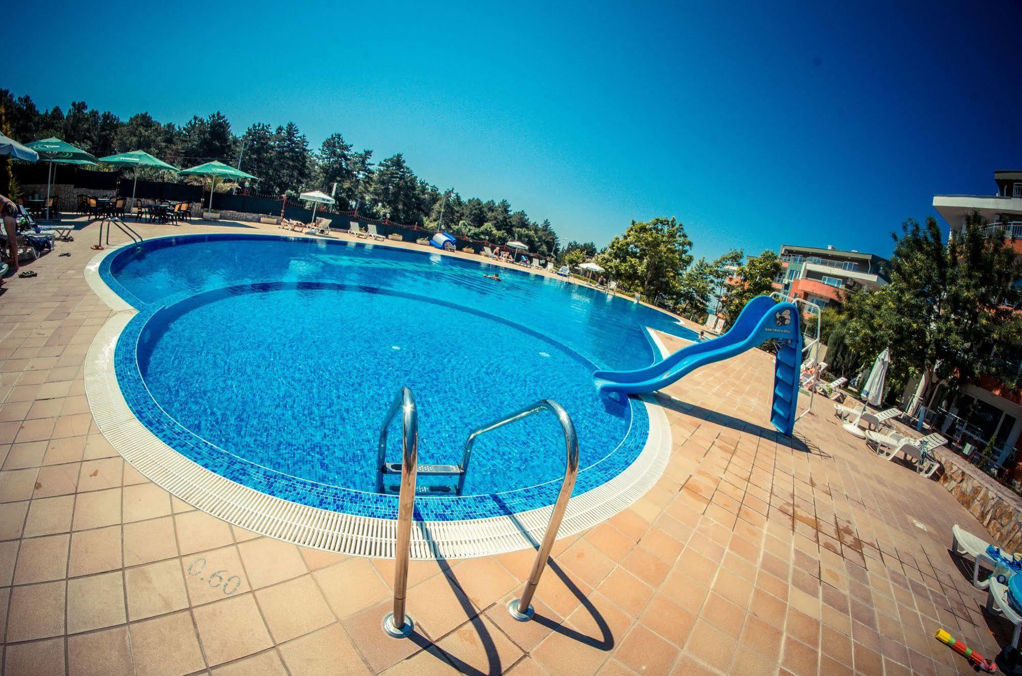 Gt Green Fort Beach Apartments Slăntjev Brjag Exteriör bild