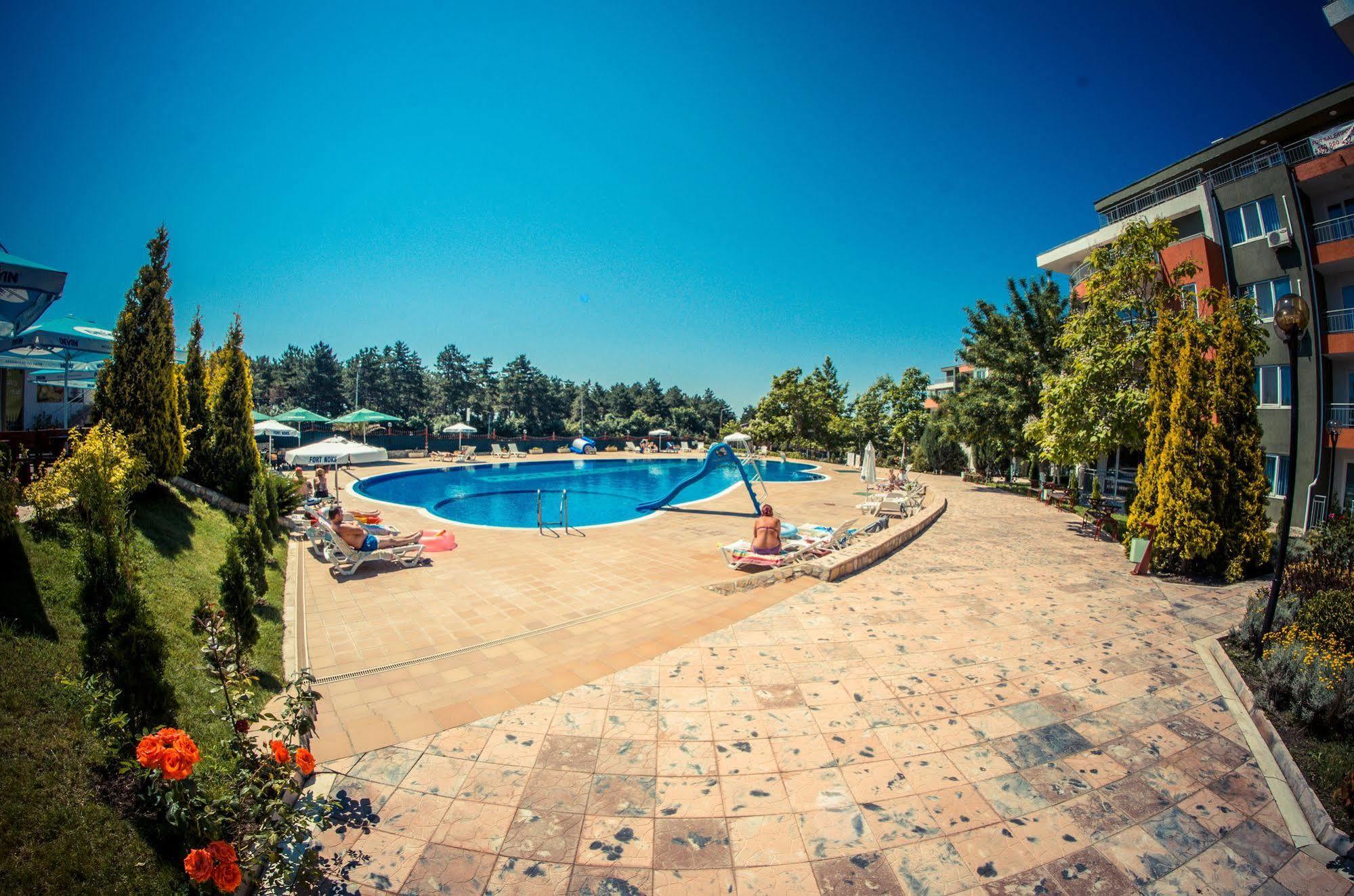Gt Green Fort Beach Apartments Slăntjev Brjag Exteriör bild