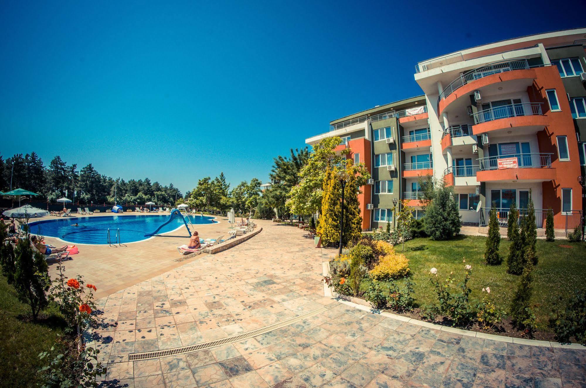 Gt Green Fort Beach Apartments Slăntjev Brjag Exteriör bild