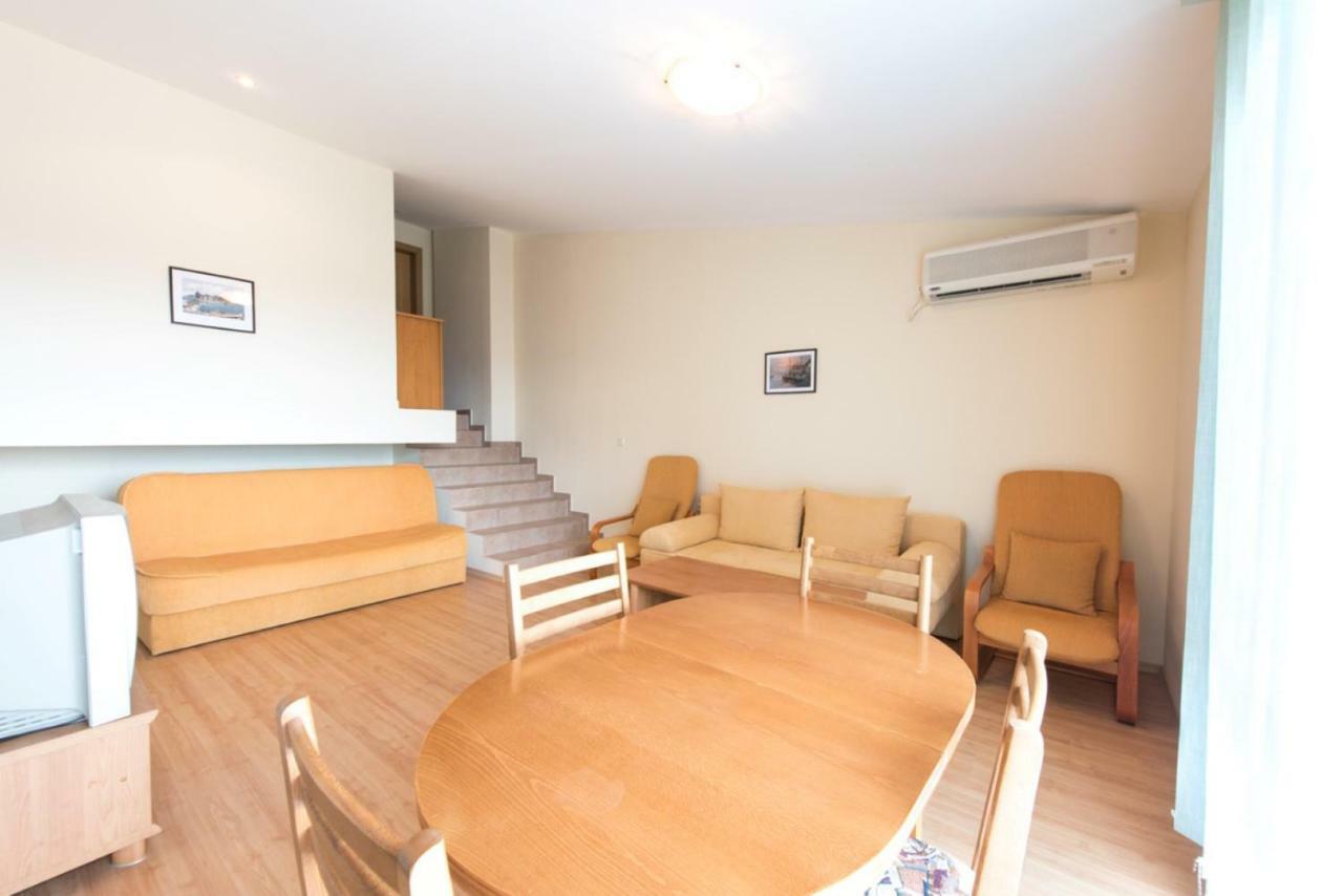 Gt Green Fort Beach Apartments Slăntjev Brjag Exteriör bild