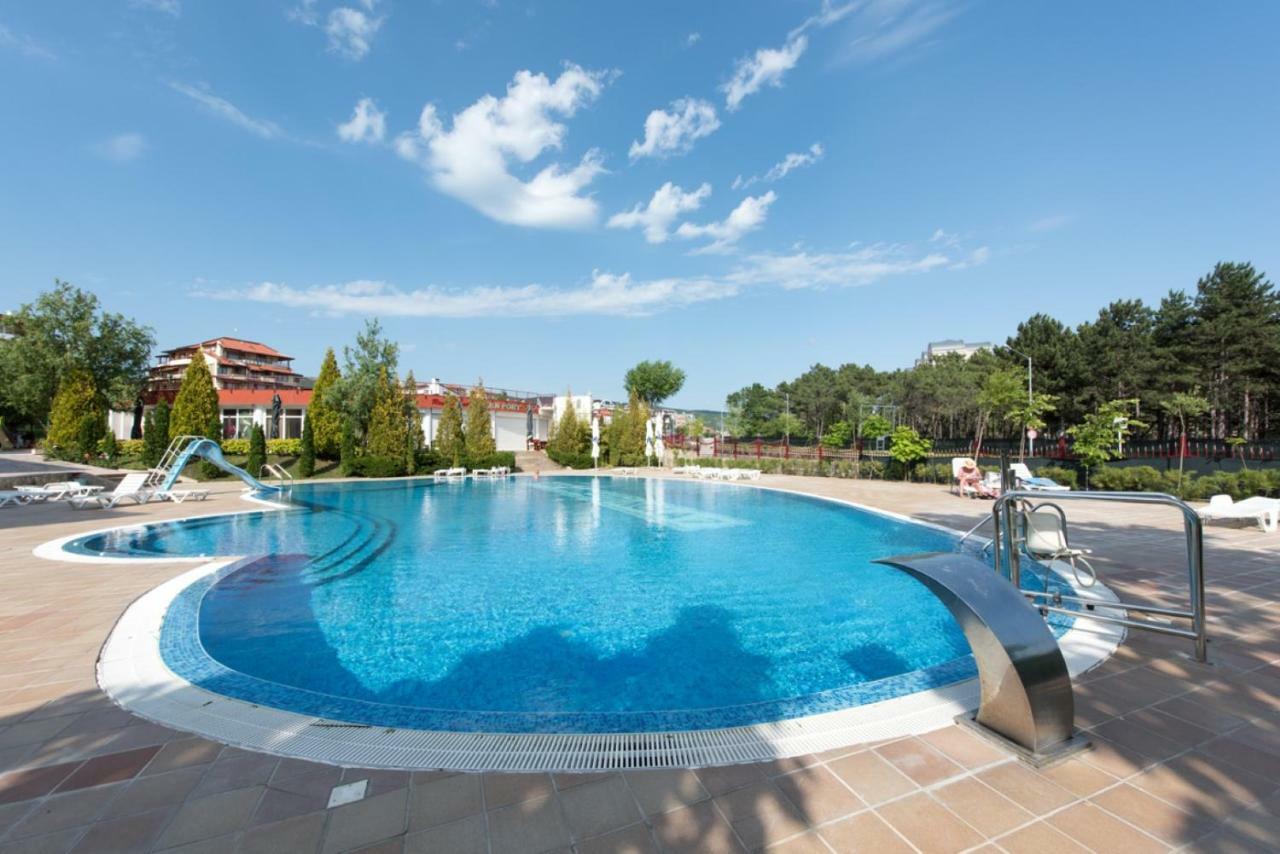 Gt Green Fort Beach Apartments Slăntjev Brjag Exteriör bild
